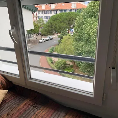 Apartamento ático En Esquina Rodeado De Terrazas Todo Exterior