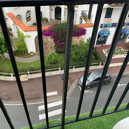 Atico En Esquina Rodeado De Terrazas Todo Exterior