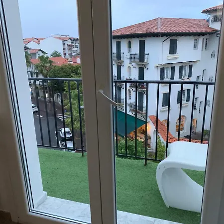 Apartment Atico En Esquina Rodeado De Terrazas Todo Exterior *